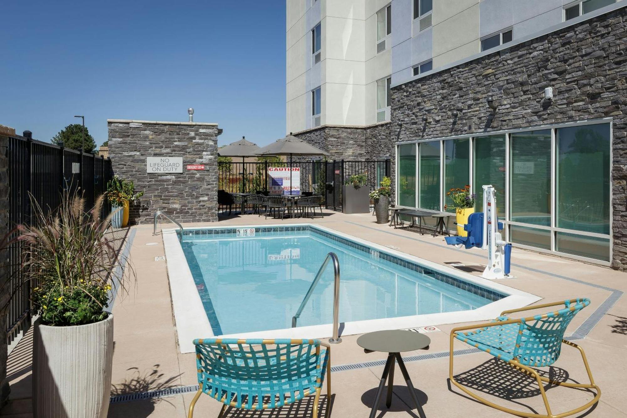 Towneplace Suites By Marriott Denver North Thornton Bagian luar foto